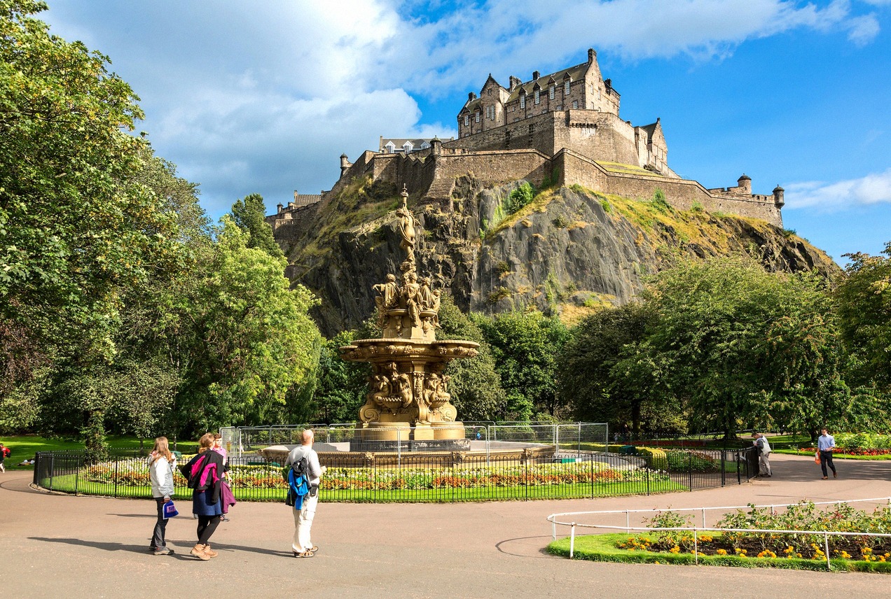 Edinburgh Castle above the city
